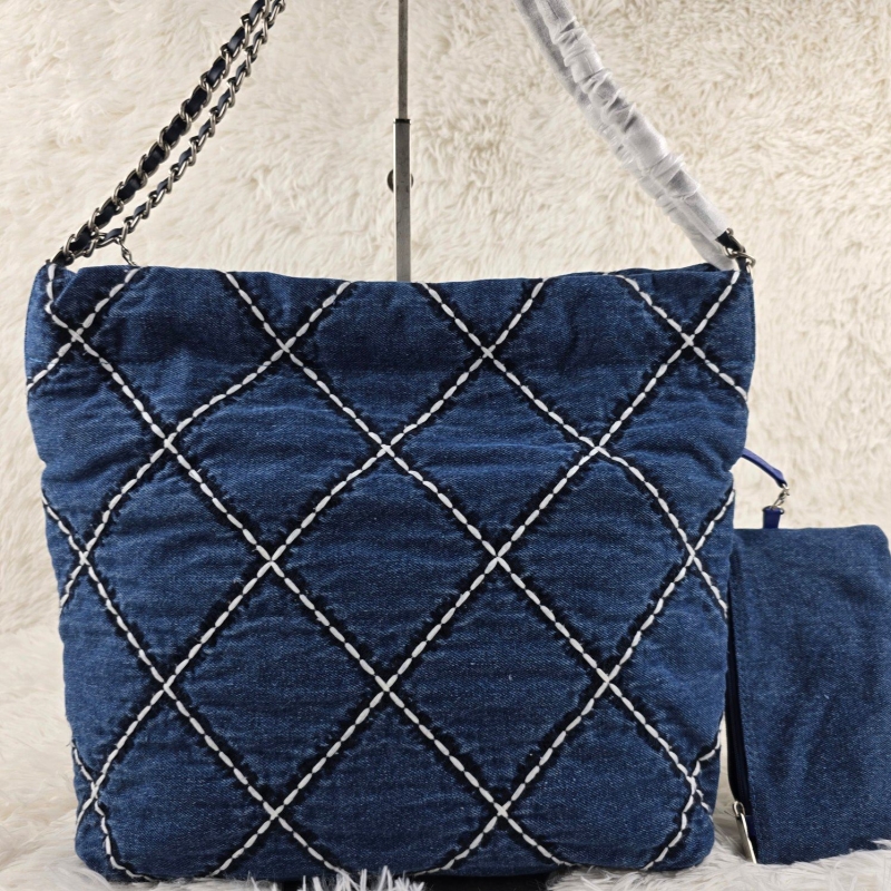 Ch**el hobo 22 bags